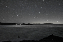 Sopra le stelle sotto le nuvole Notturna di Halloween in Guglielmo